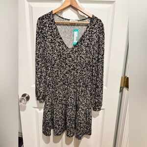 Kaileigh Black and White Floral Long Sleeve Dress